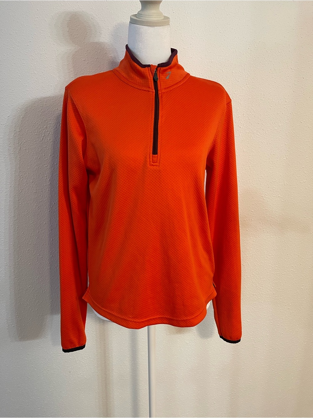 Brooks women’s medium Women’s Orange Half-Zip Performance Top